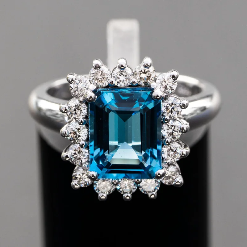 Chloé - 3.93 carat natural swiss blue topaz ring with 0.83 carat natural diamonds