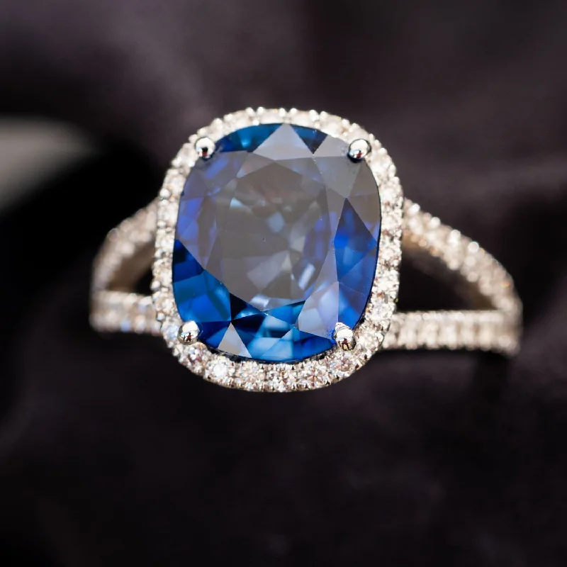 Grace - 6.50 carat cushion sapphire ring with 0.66 carat diamonds