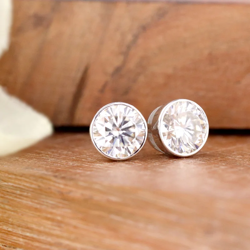 Auriya 14k Gold 1ctw Bezel-set Round Moissanite Stud Earrings - 5 mm