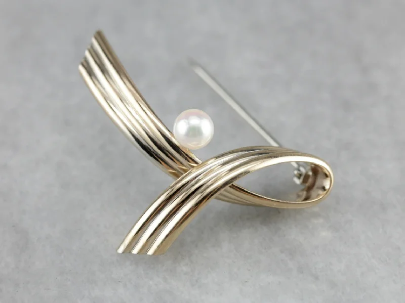 Modernist Pearl Gold Ribbon Brooch