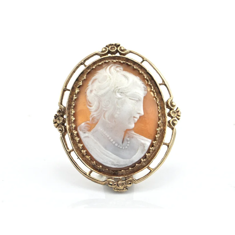 Vintage 14K Yellow Gold Shell Cameo Brooch /Pendant